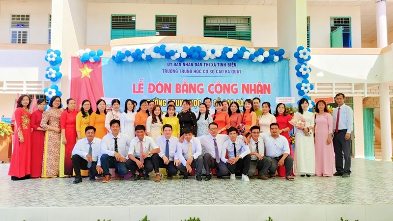Hình 2