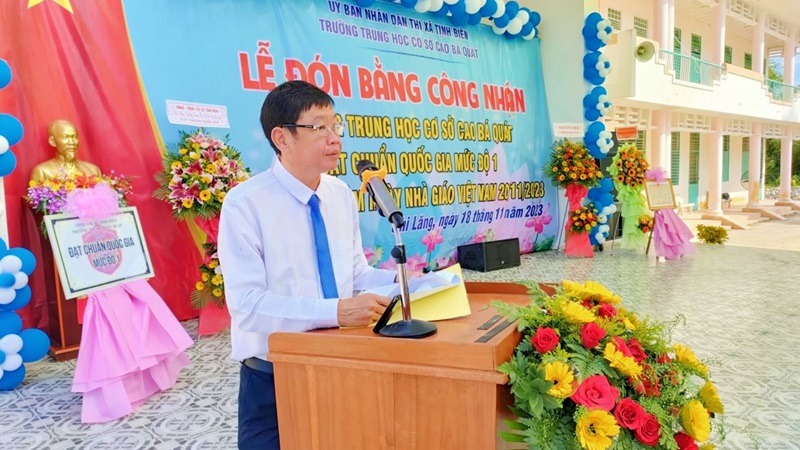 Hình 1